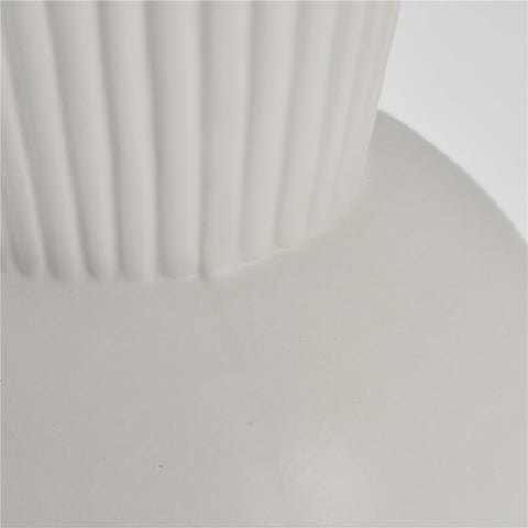 Anine vase H16,3 cm. blanc